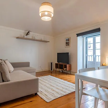 Alfama Center Flat By Lovelystay *